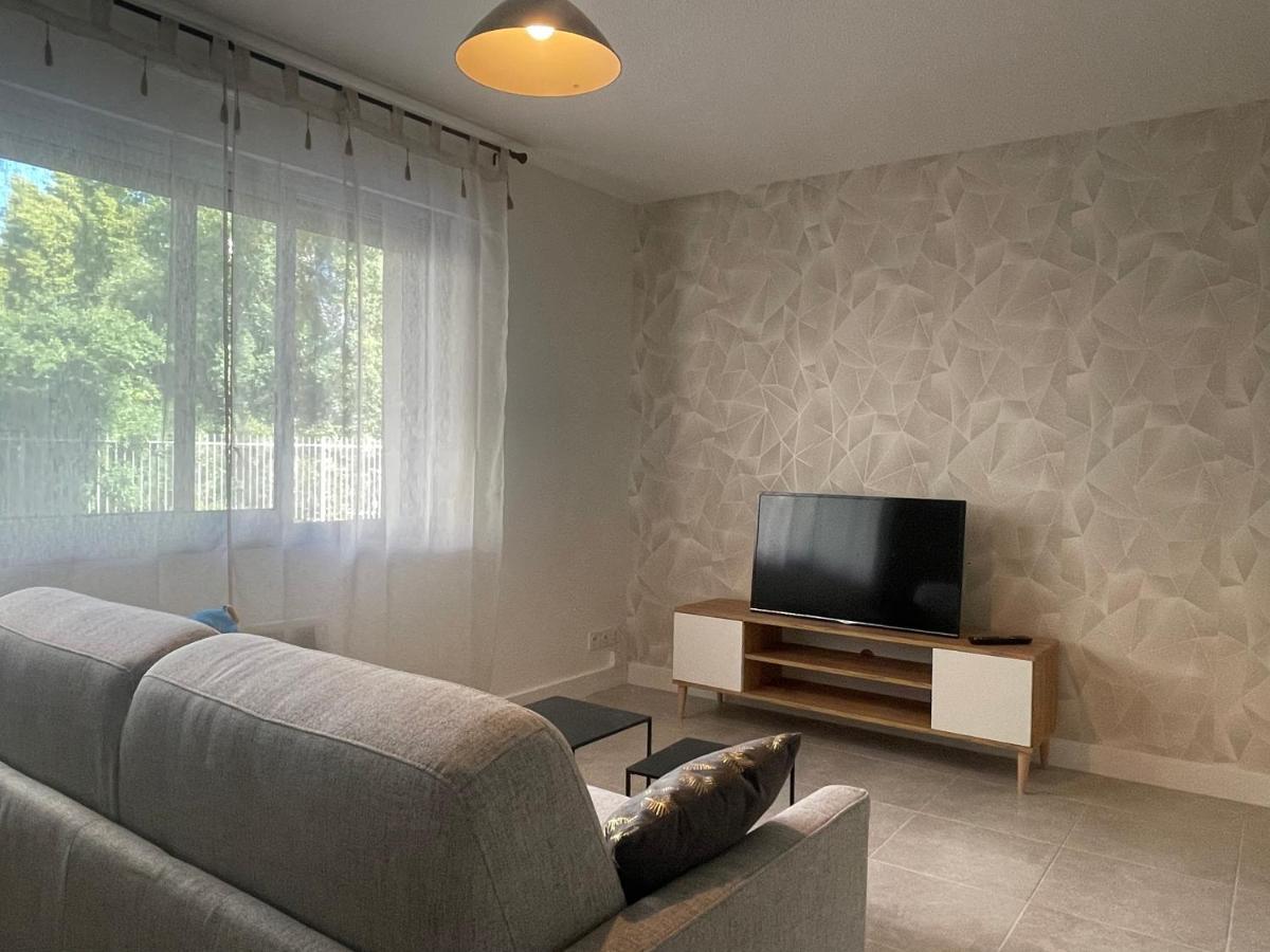 Au Calme Proche Centre-Ville, Studio Renove Avec Equipements Neufs Et Parking Prive Gap Buitenkant foto